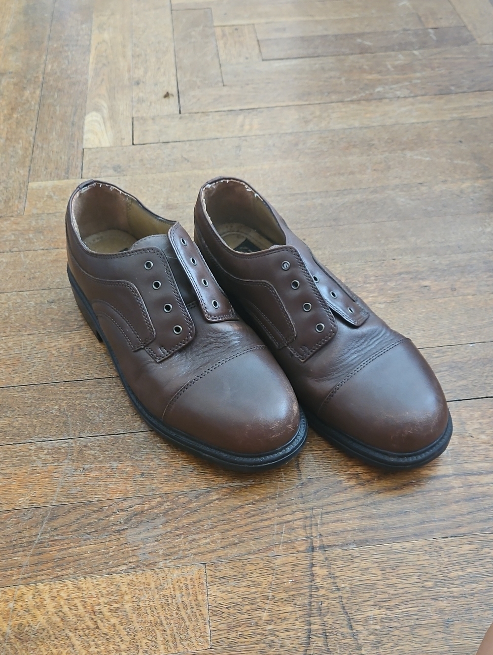 Nunn Bush Vintage Men's Brown Leather Derby Dress Shoes - Classic Lace-Up Style